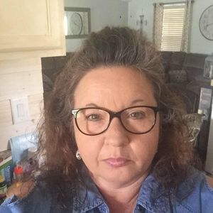 Meet your Posher, Connie